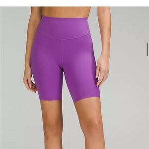 Lululemon Base Pace High-Rise Short
8"
Colour moonlit magenta
Size 4